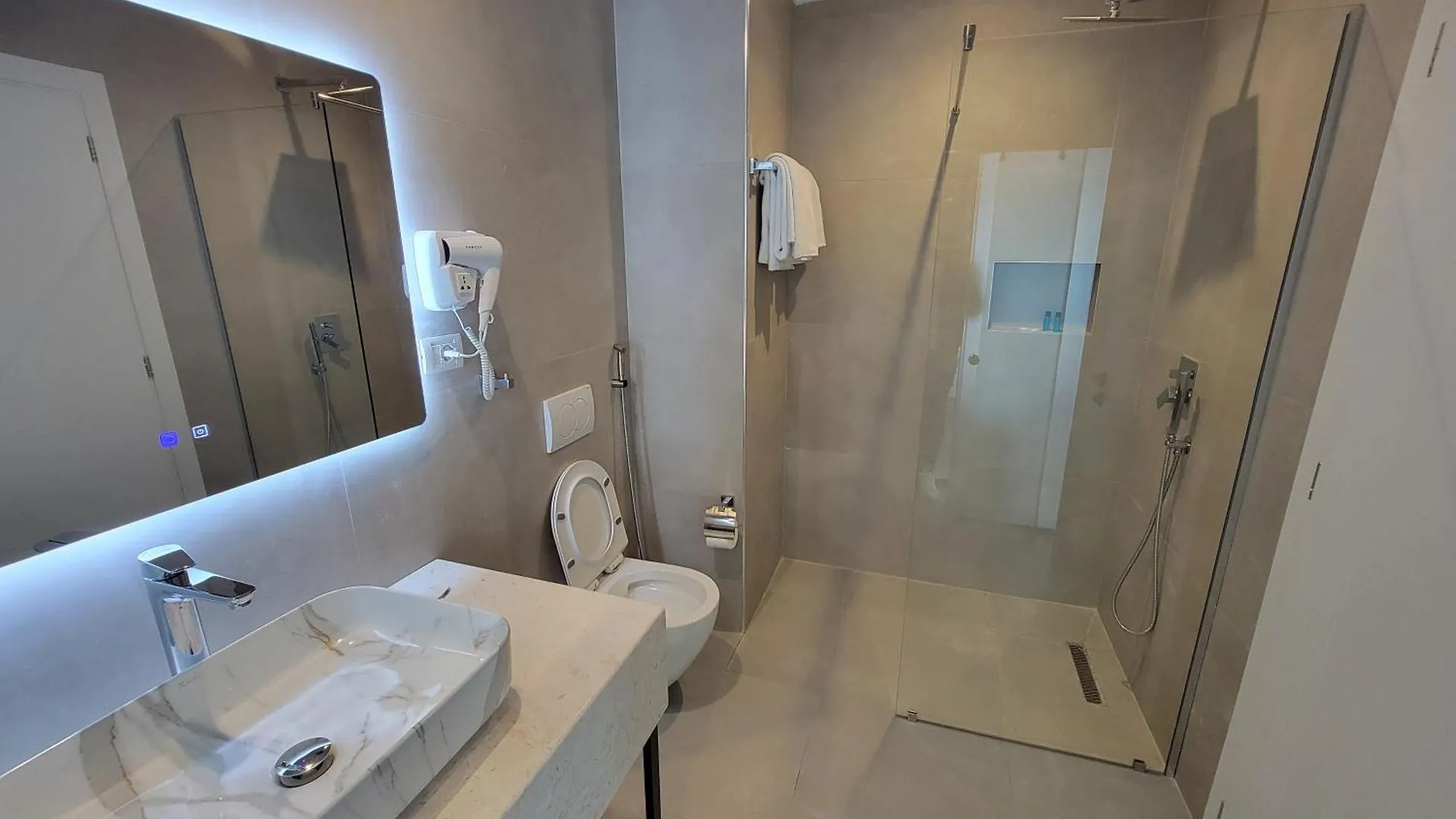 Hotel Enkelana Pogradec