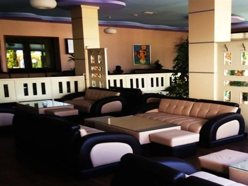 Hotel Enkelana 포그라데츠 4*,